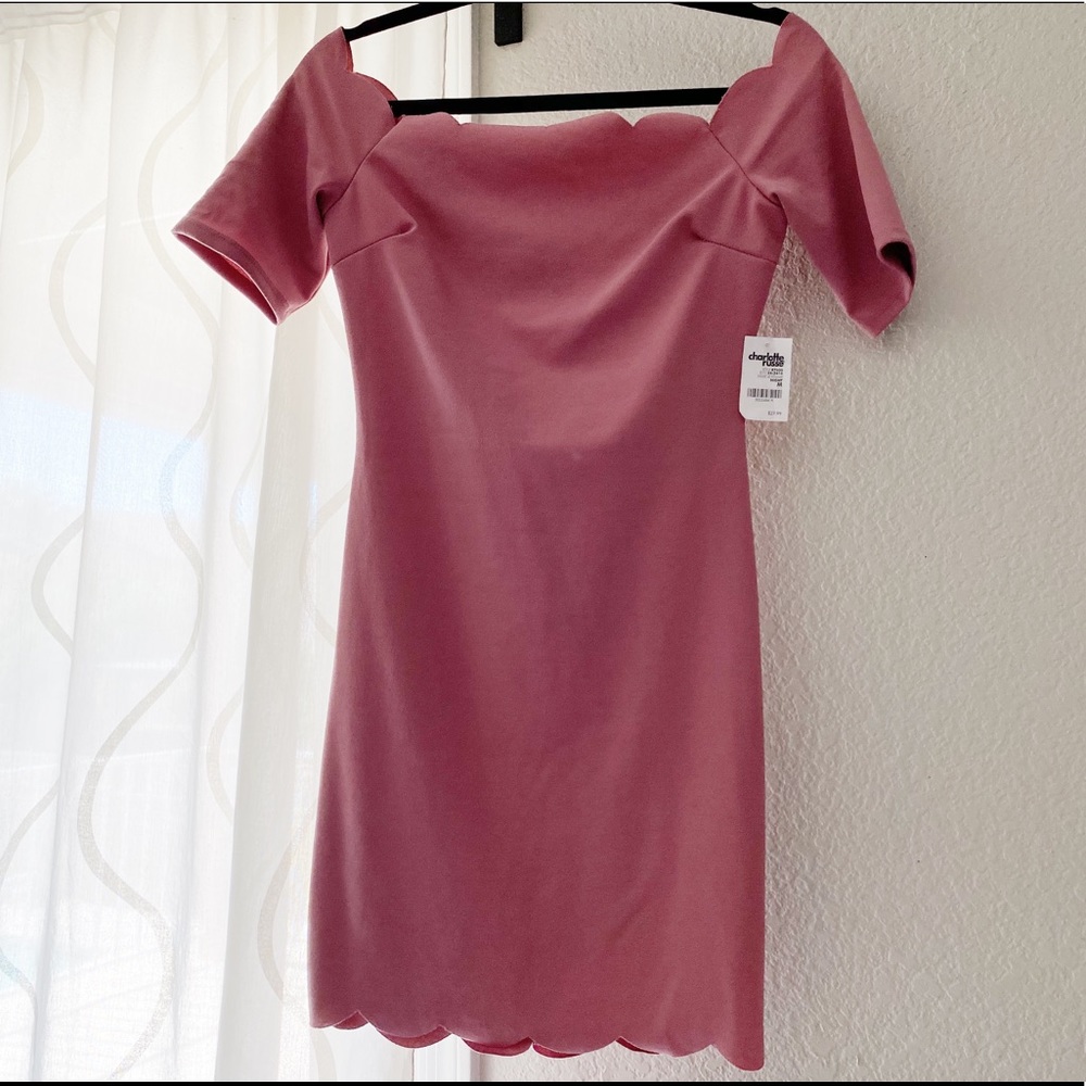 Scalloped Neckline & Hem